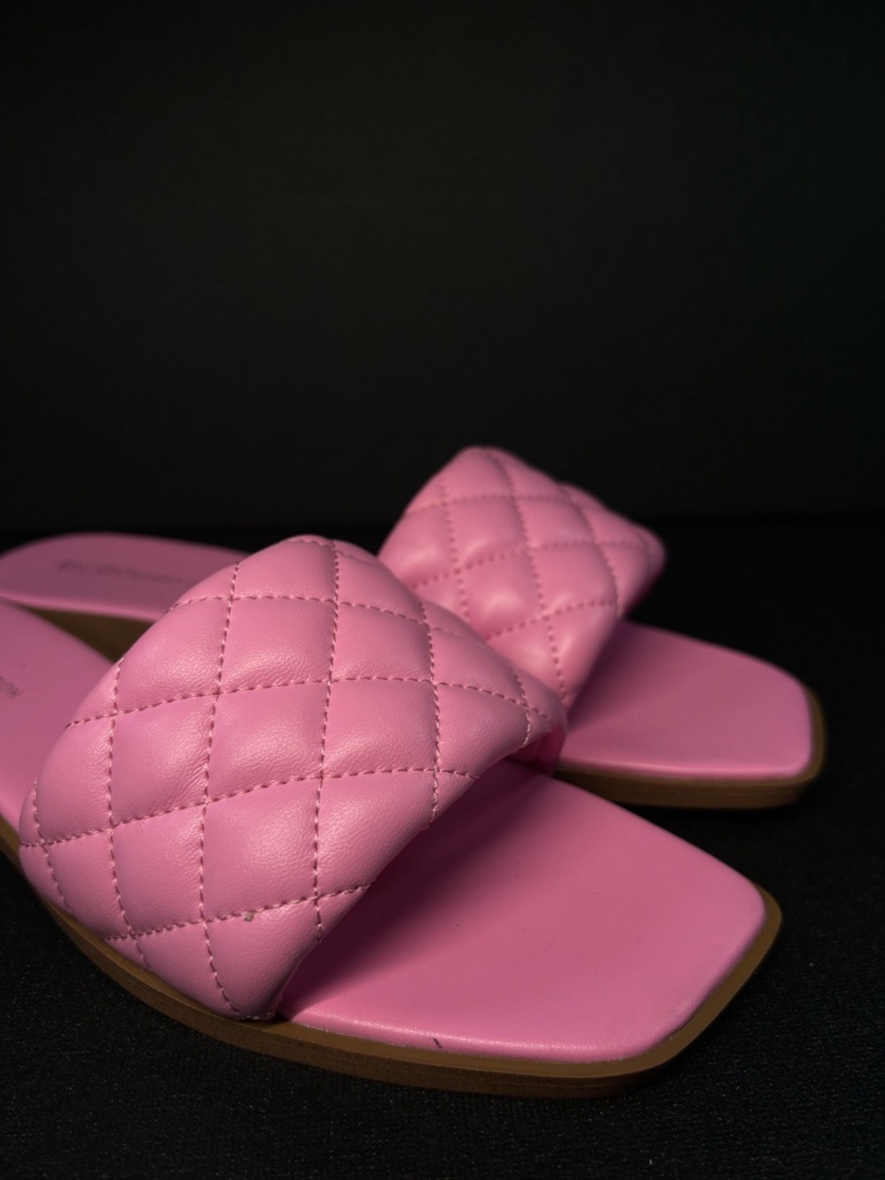 BCBGeneration Pink Quilted Slide Sandals Women’s Size 9 - Picture 4 of 13